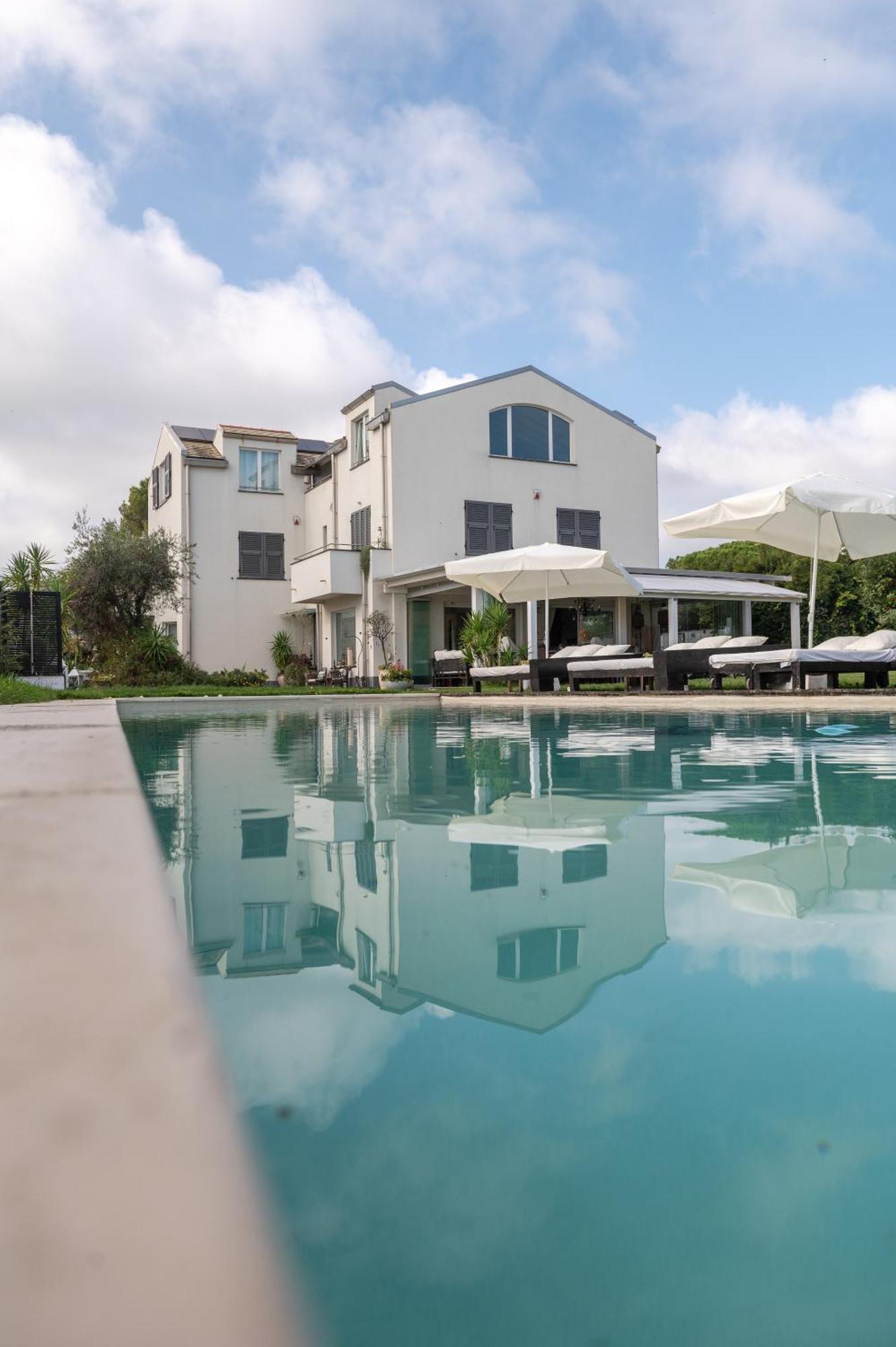 Villa Verney Albisola Superiore Exterior foto